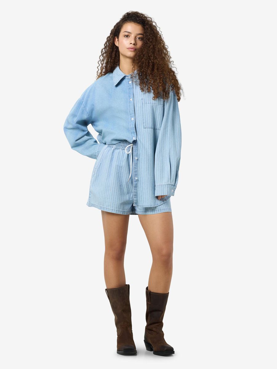 Womens NOISY MAY Stripe Shorts in BLUE