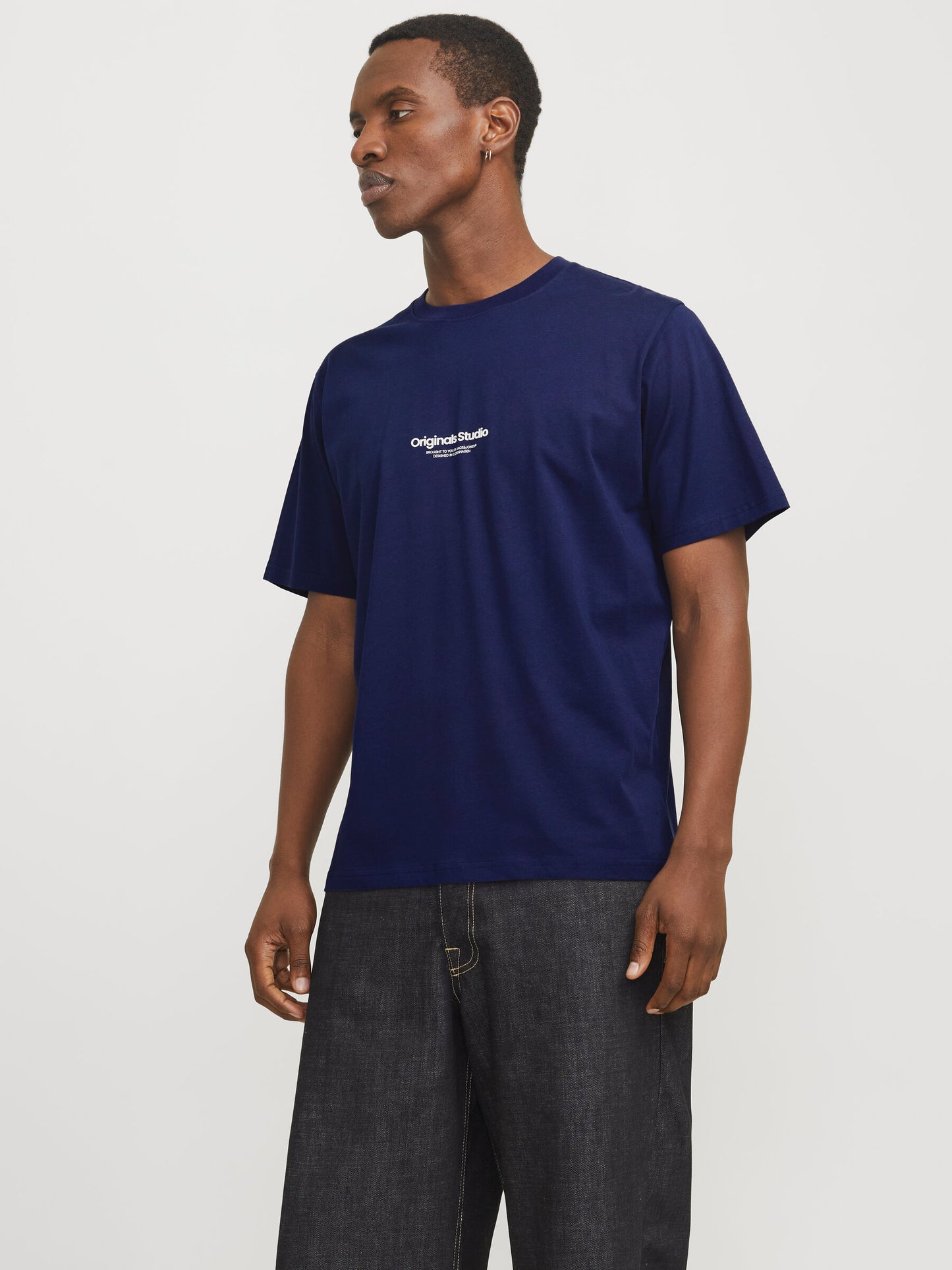 JACK & JONES Originals Studio T-Shirt in NAVY
