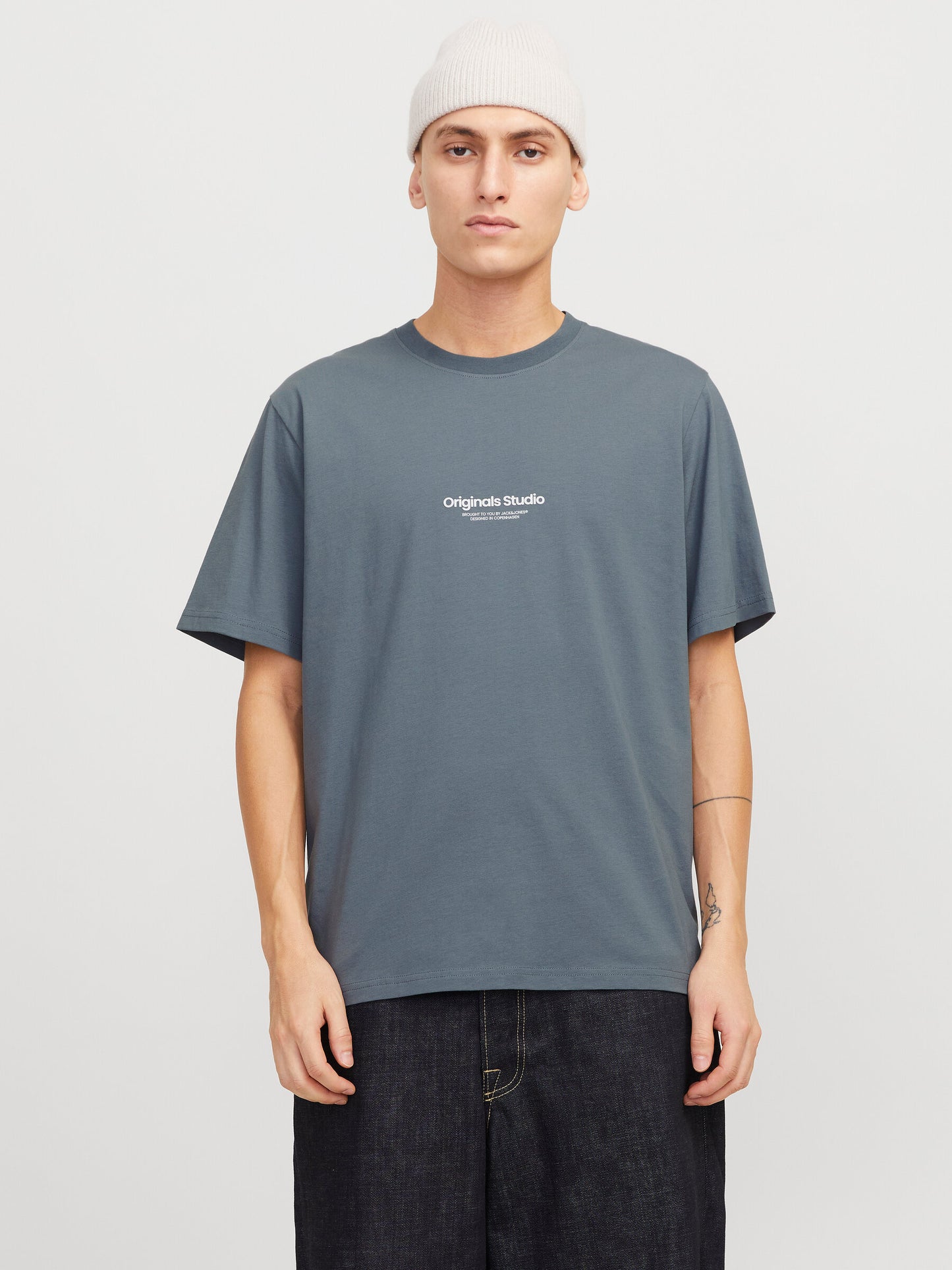 JACK & JONES Originals Studio T-Shirt in STORMY BLUE
