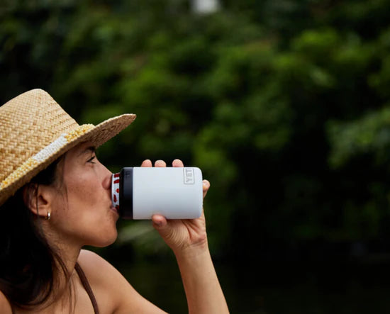YETI Rambler 330ml Colster Can Insulator in NAVY