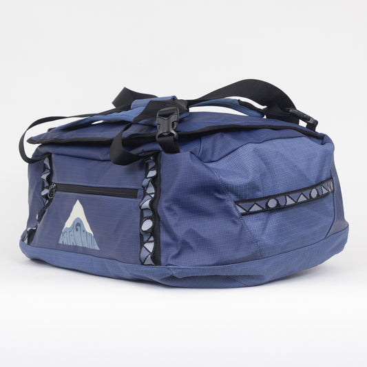 PATAGONIA 40L Black Hole Duffle in CURRENT BLUE