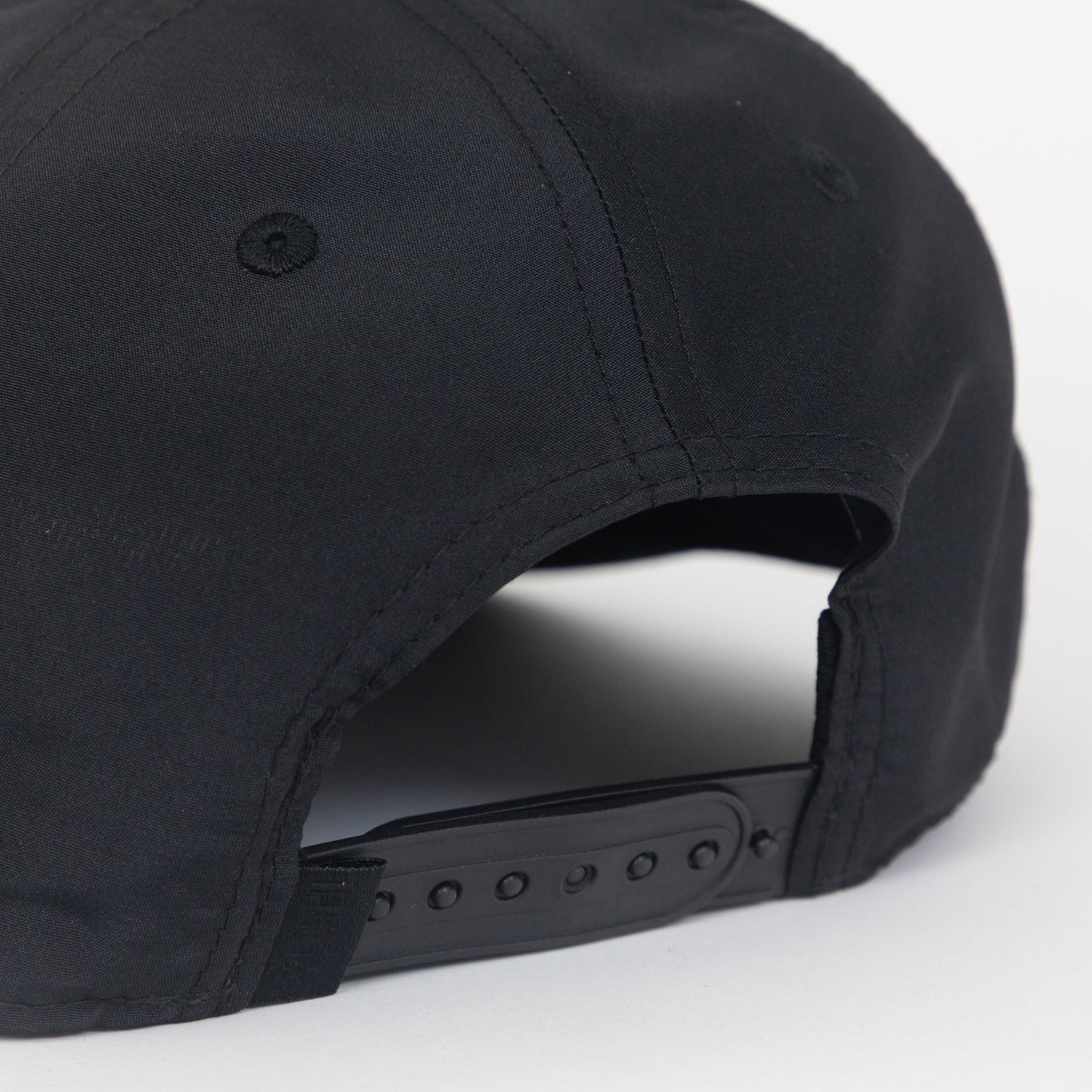 YETI Baseball Cap in BLACK