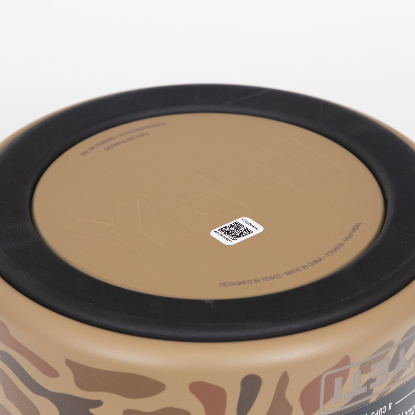 YETI Boomer 8 Dog Bowl in WETLANDS CAMO