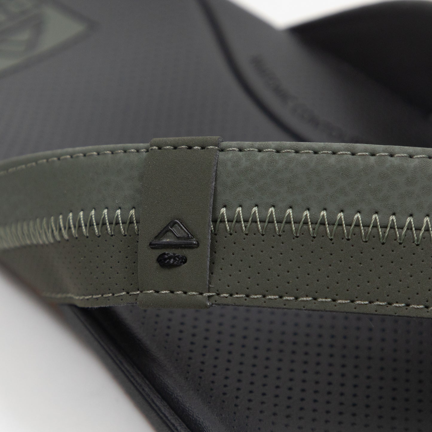 REEF Cushion Phantom 2.0 Sandals in GREEN & BLACK