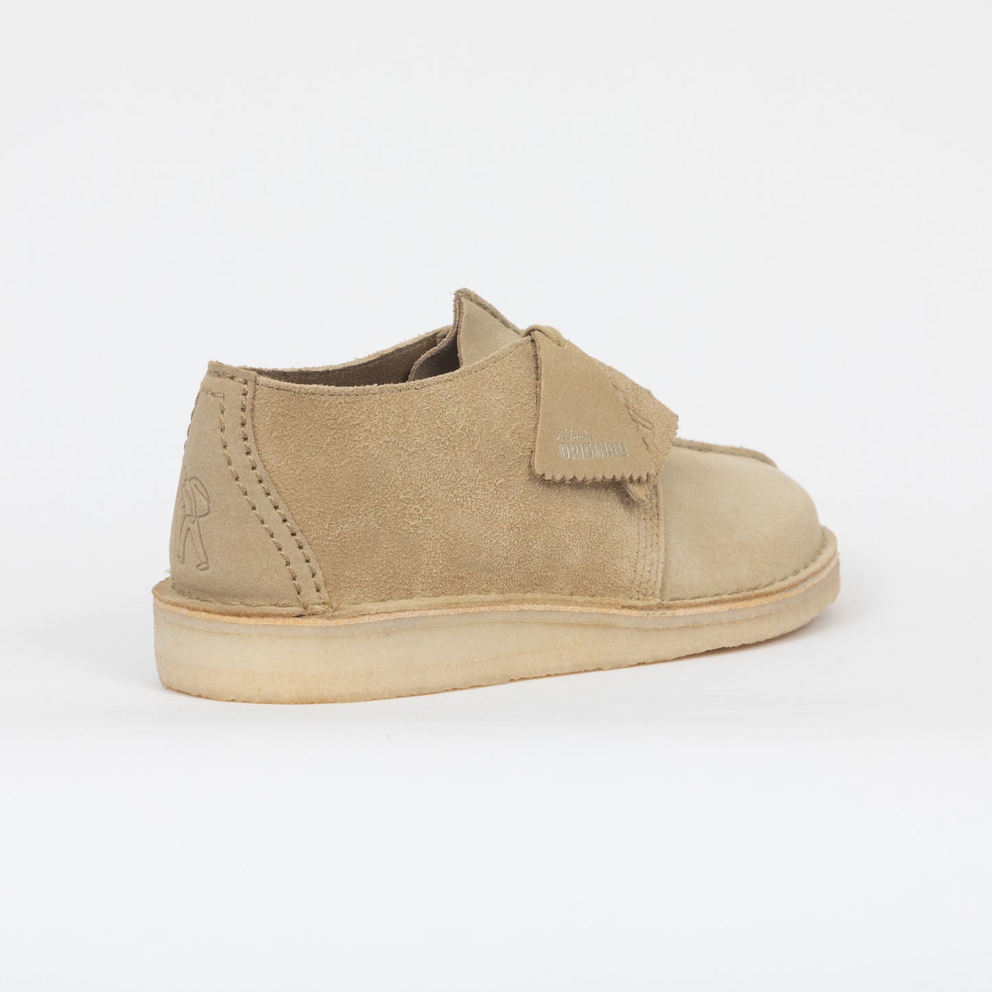CLARKS ORIGINALS Desert Trek Shoes in BEIGE