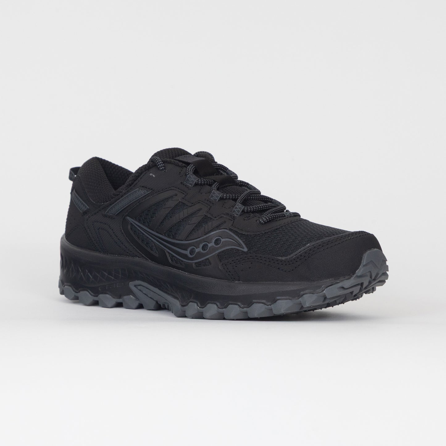 grid peak saucony black trainers side front view
