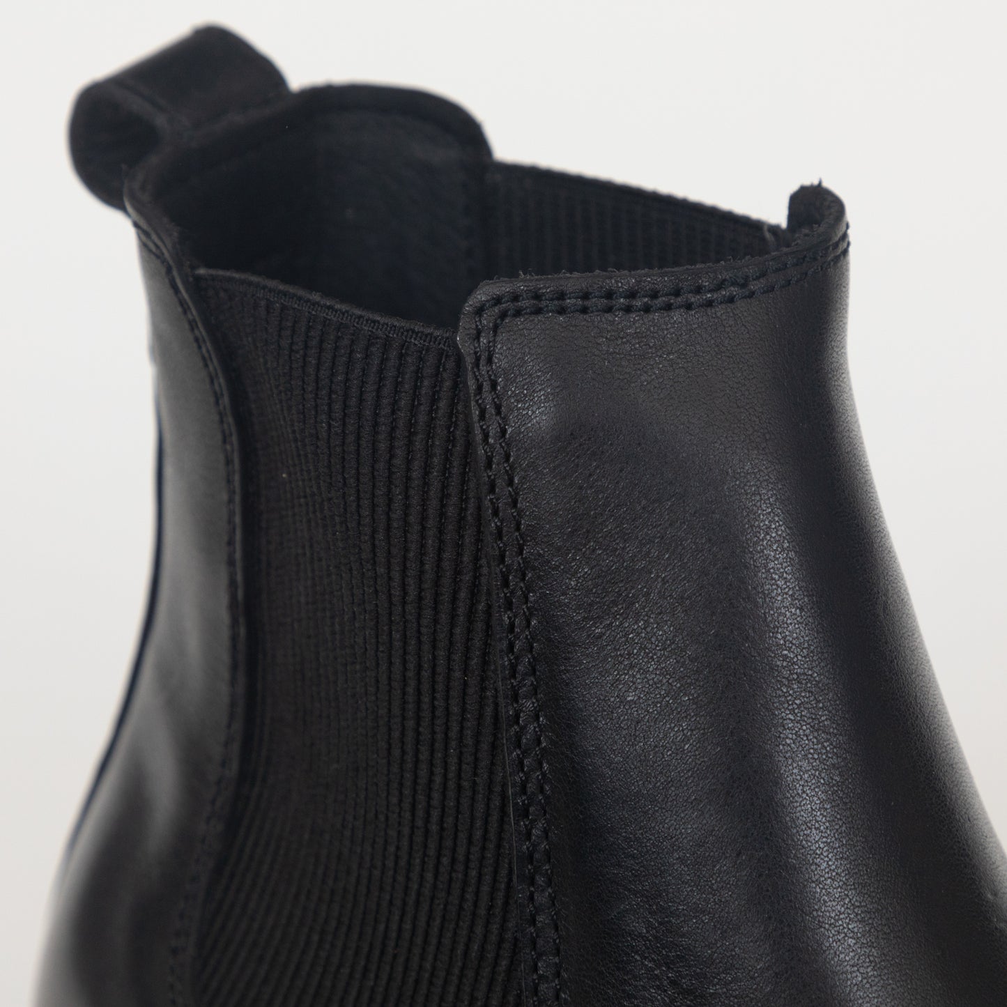 Womens BIRKENSTOCK Highwood Chelsea Boots in BLACK