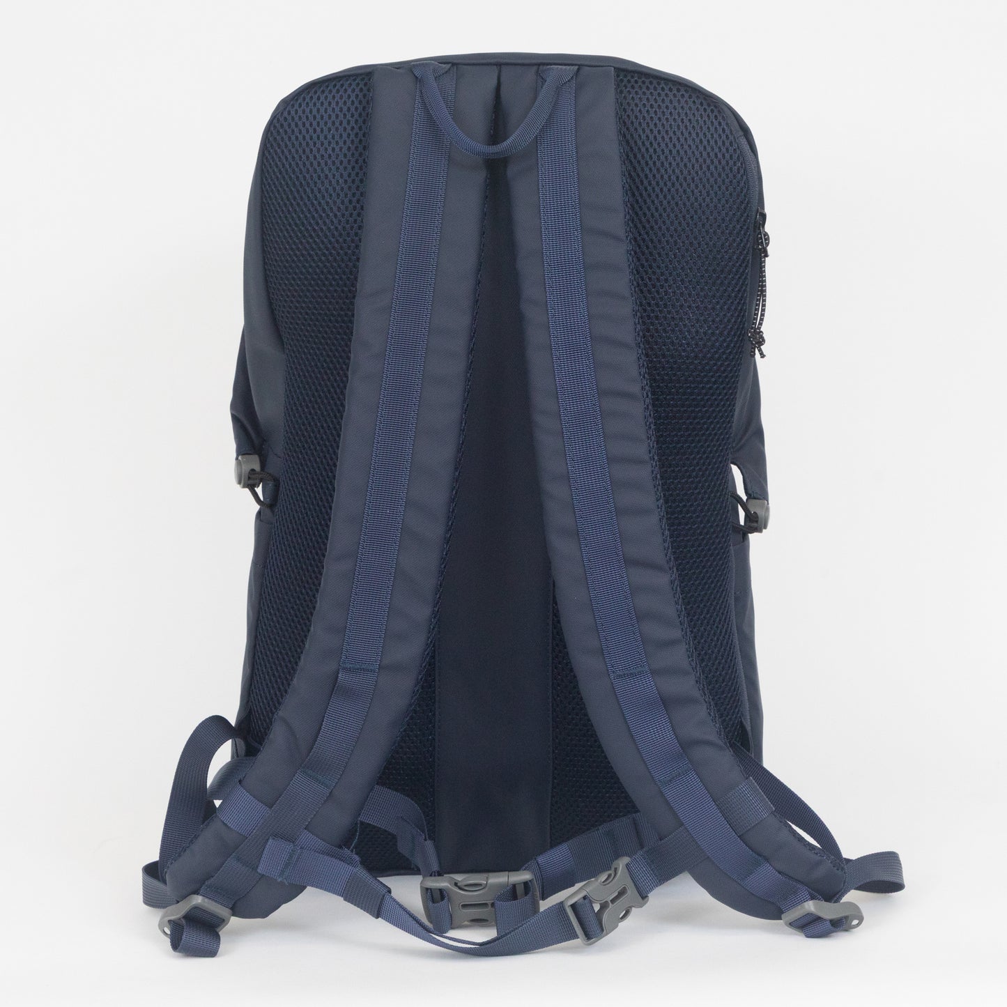 ELLIKER Kiln Hooded Zip Top Backpack in NAVY