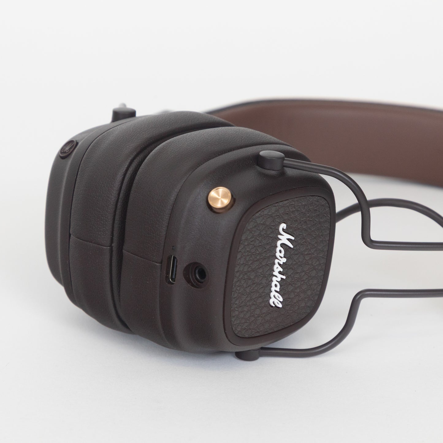 MARSHALL Major V Wireless Headphones in BROWN