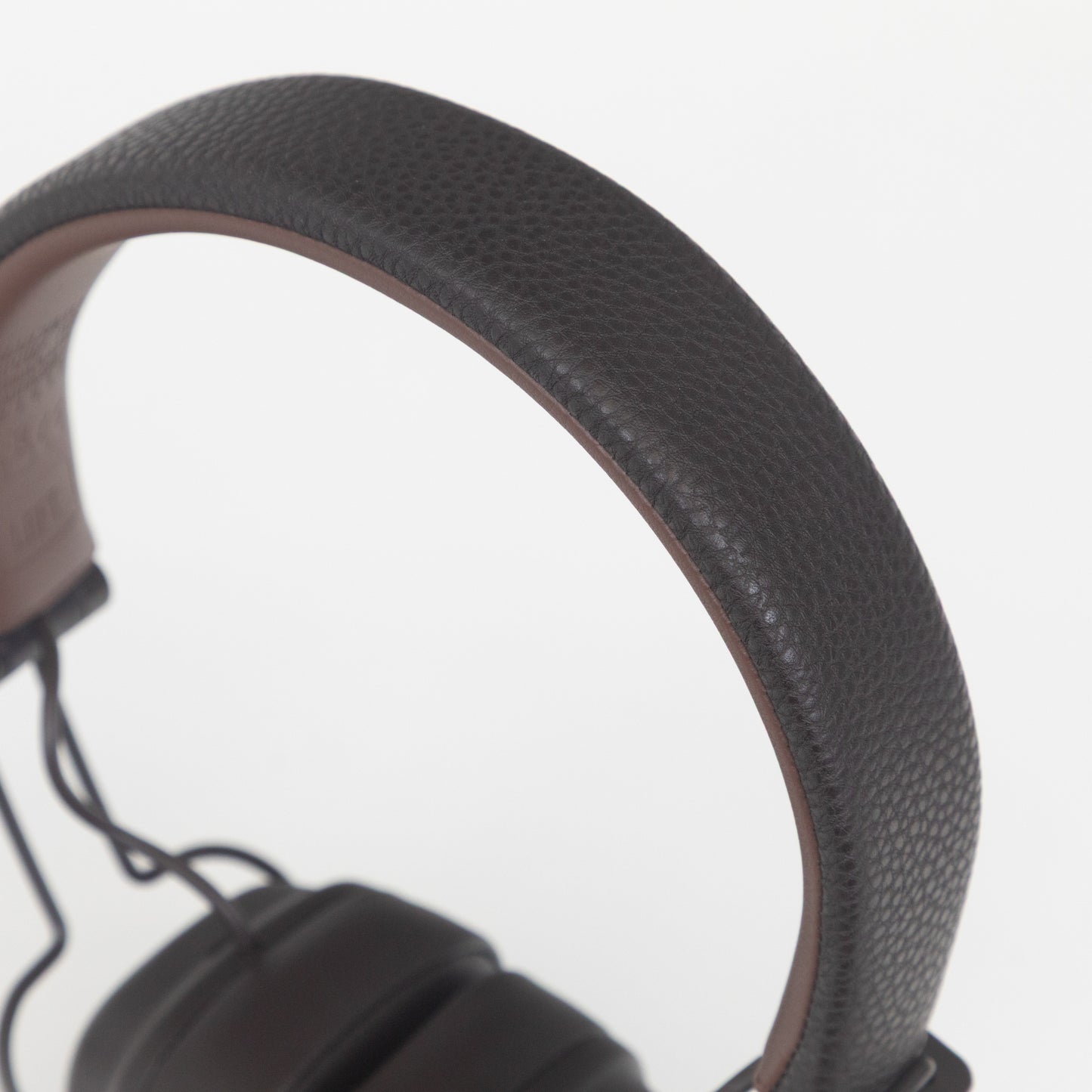 MARSHALL Major V Wireless Headphones in BROWN
