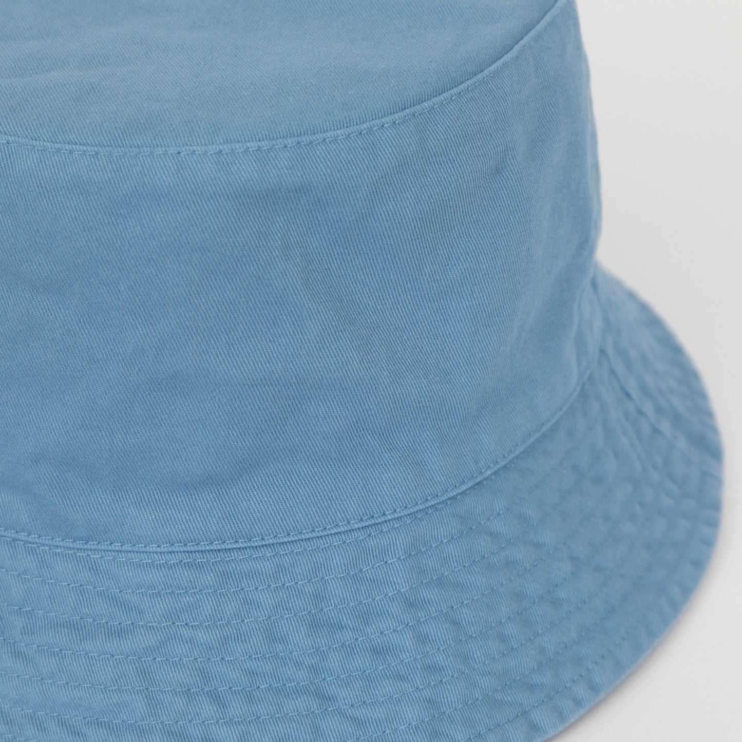 COLORFUL STANDARD Organic Bucket Hat in BLUE