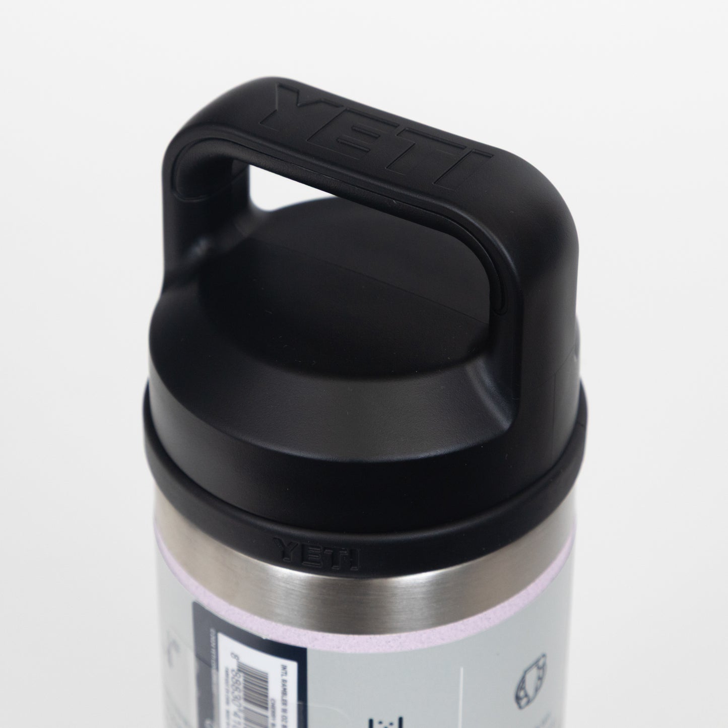 YETI Rambler 18 oz (532ml) Chug Cap Bottle in CHERRY BLOSSOM