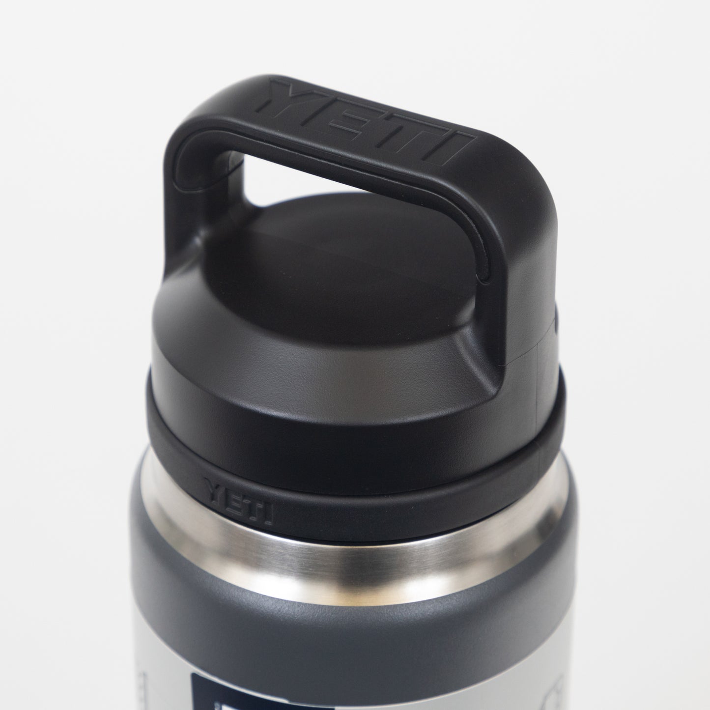 YETI Rambler® 26 oz (769 ml) Bottle With Chug Cap in Charcoal