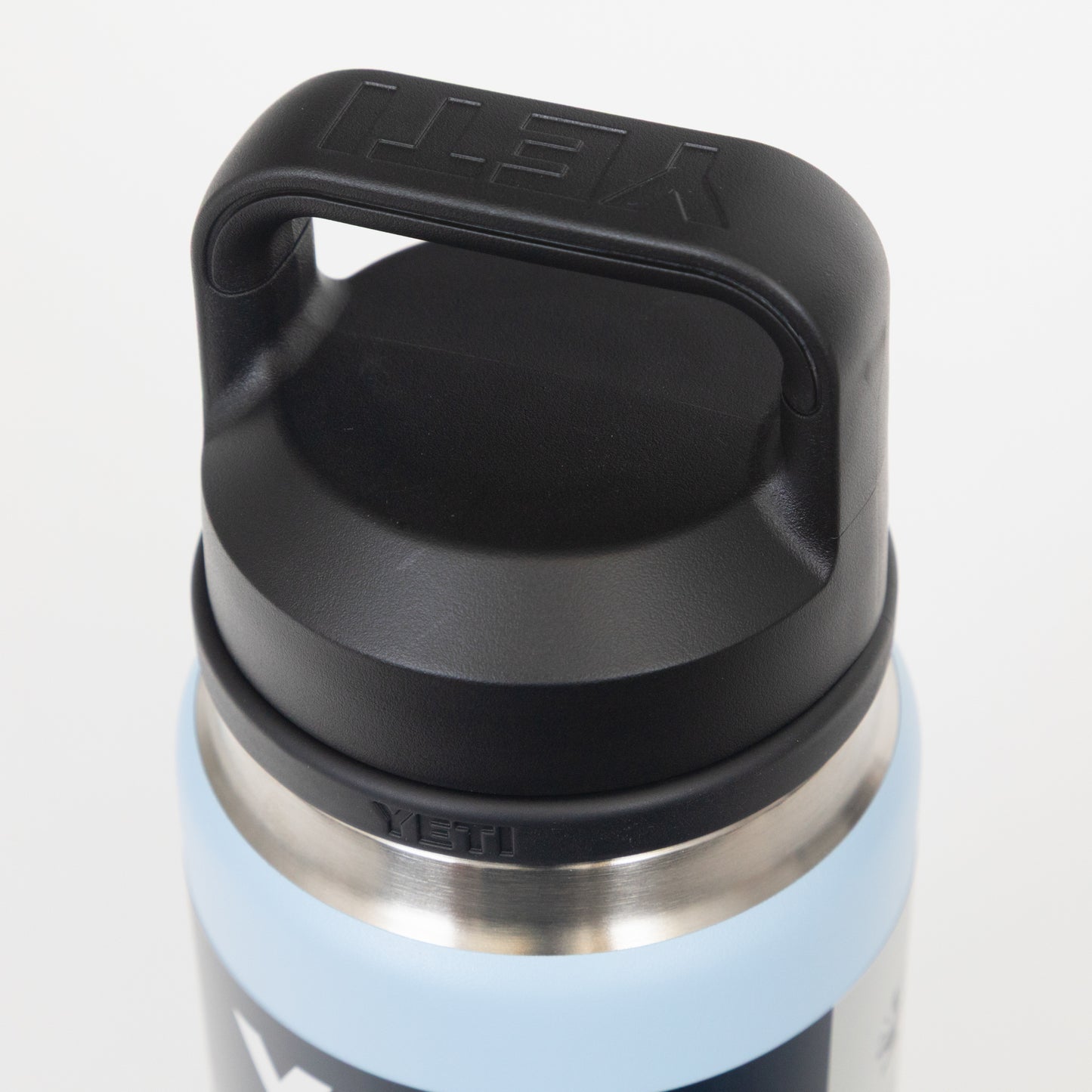 yeti 26 oz sky blue chug cap