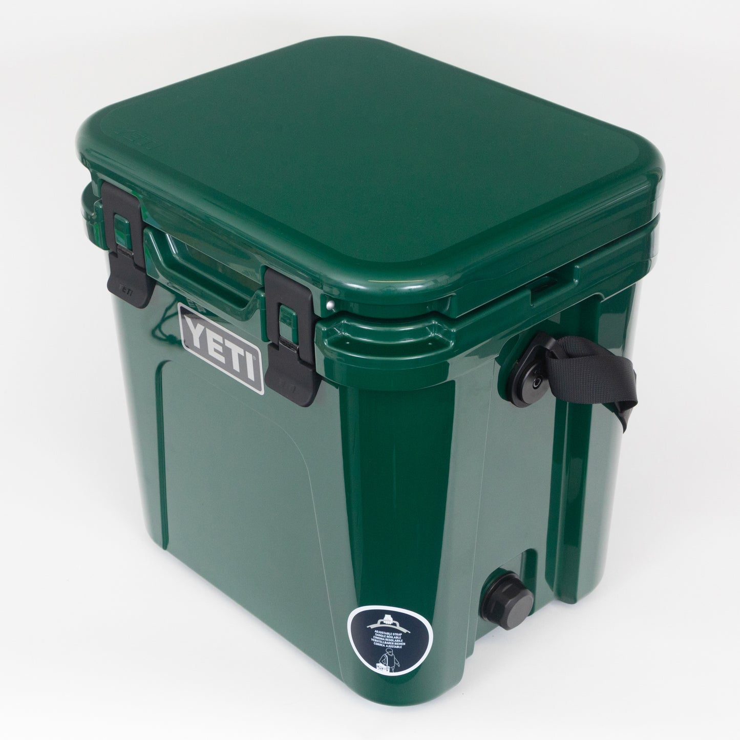 YETI Roadie 24 Cool Box in BLACK FOREST GREEN