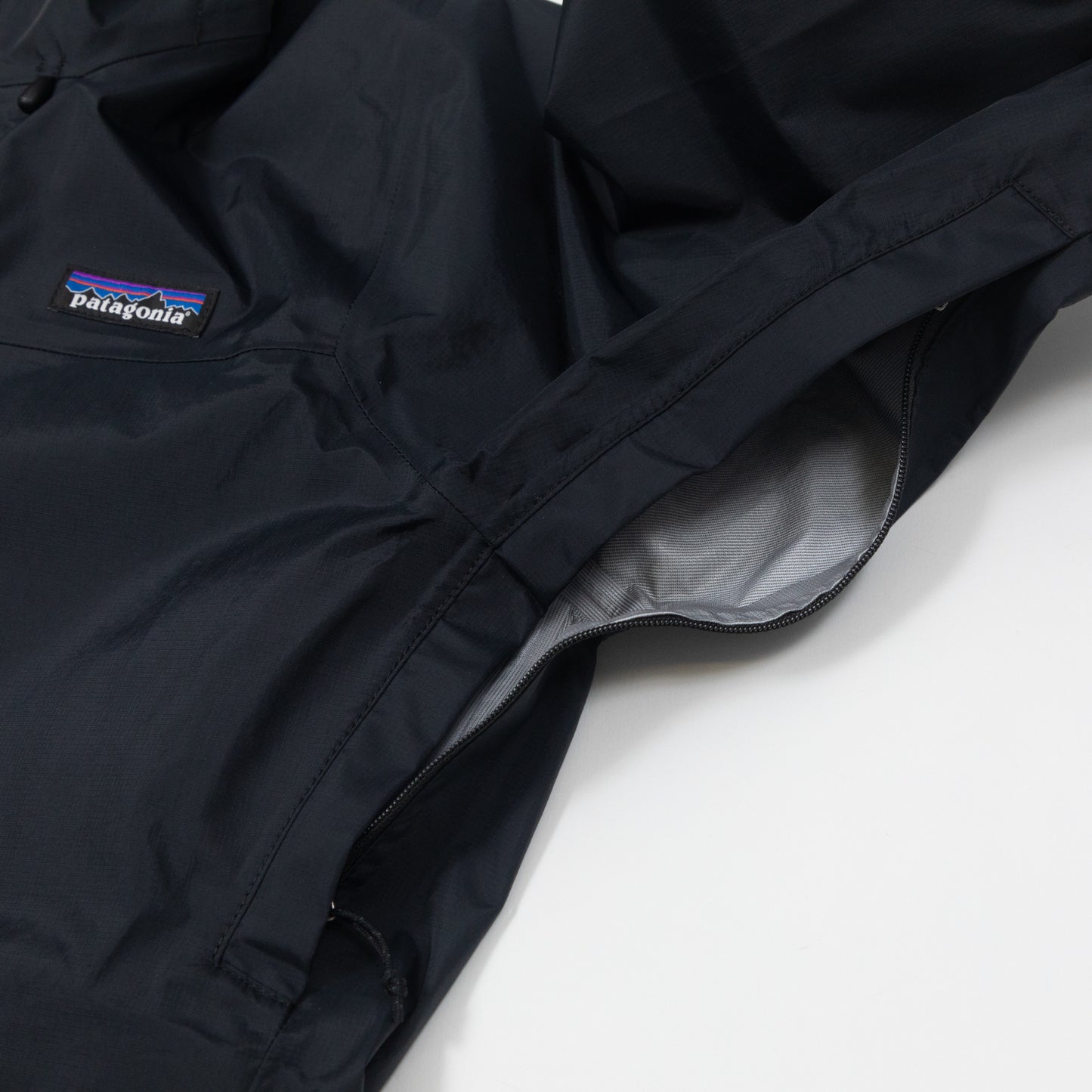 Womens PATAGONIA Torrentshell 3L Rain Jacket in BLACK