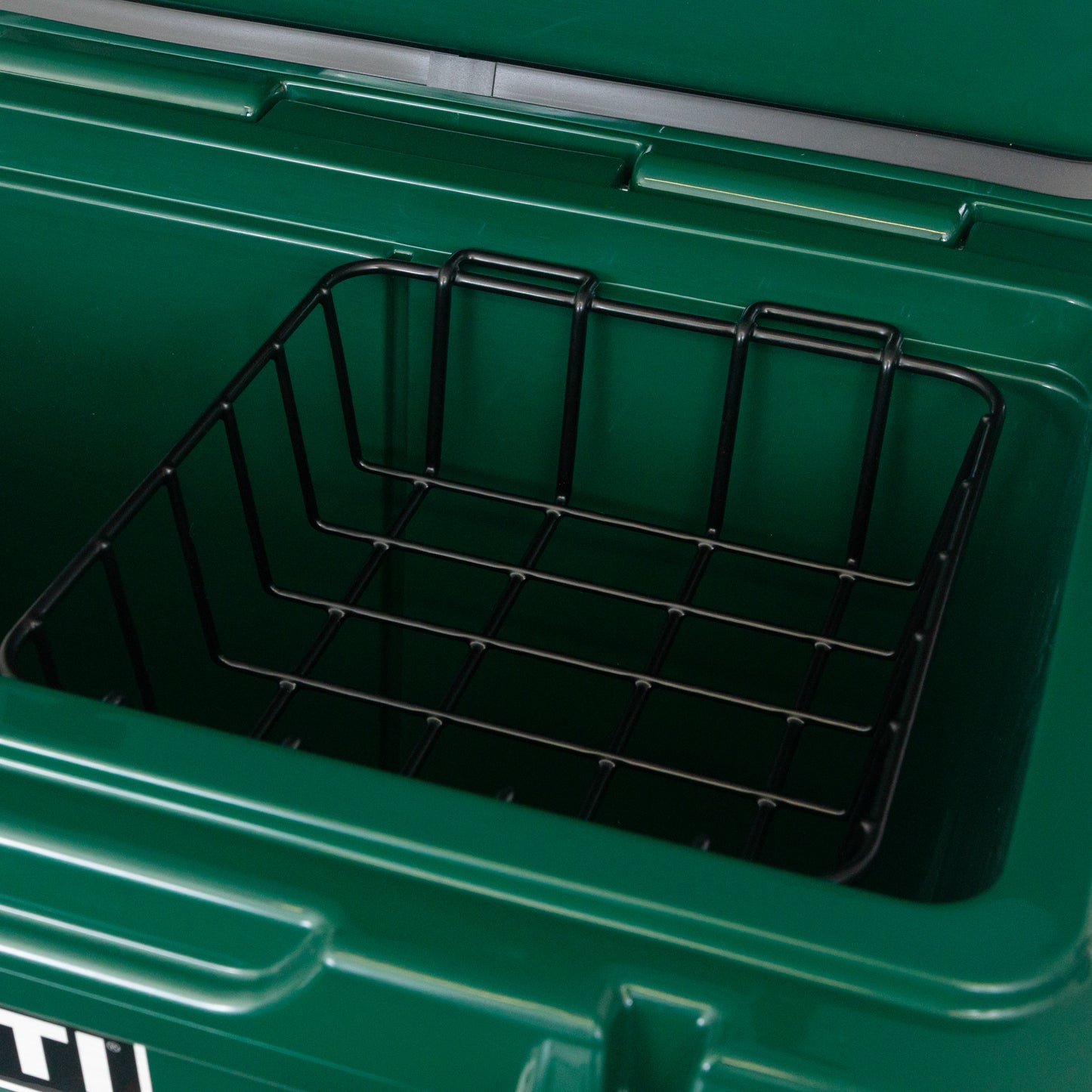 YETI Tundra 45 Cool Box in BLACK FOREST GREEN