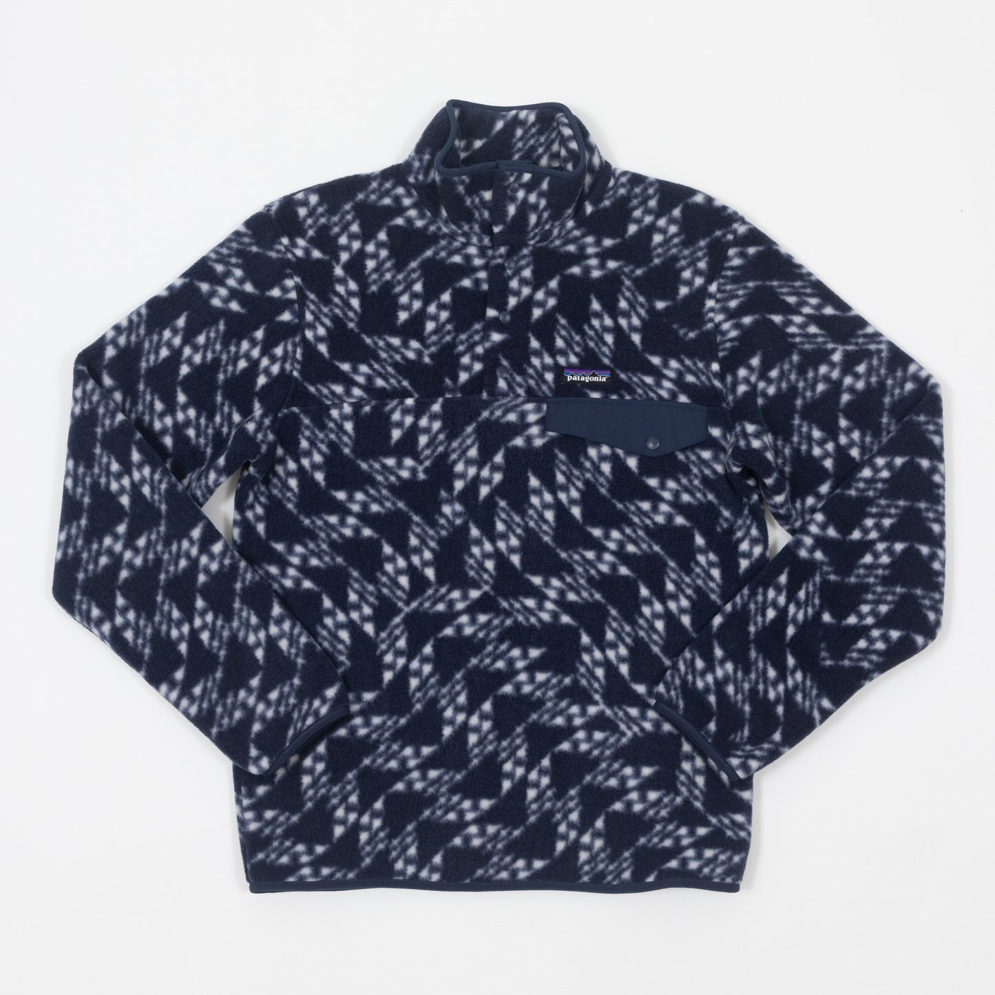 PATAGONIA Lightweight Synch Snap Fleece in NAVY