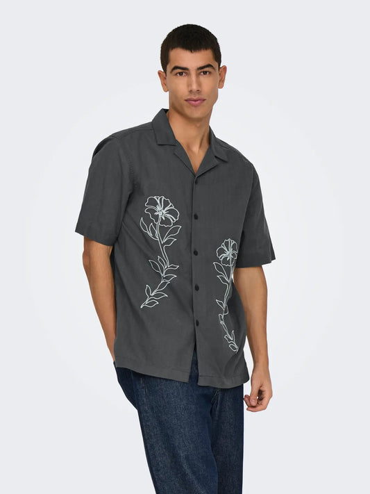 ONLY & SONS Gali Resort Short Sleeve Shirt in GREY