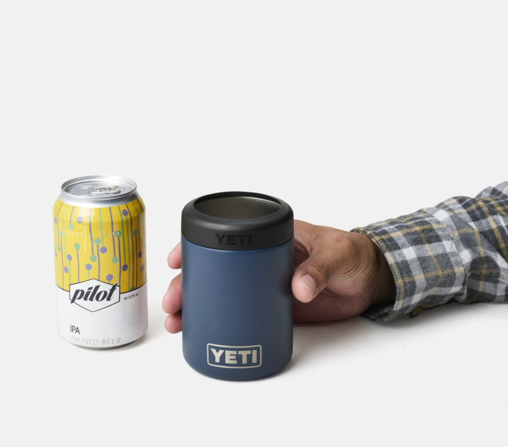 YETI Rambler 330ml Colster Can Insulator in NAVY