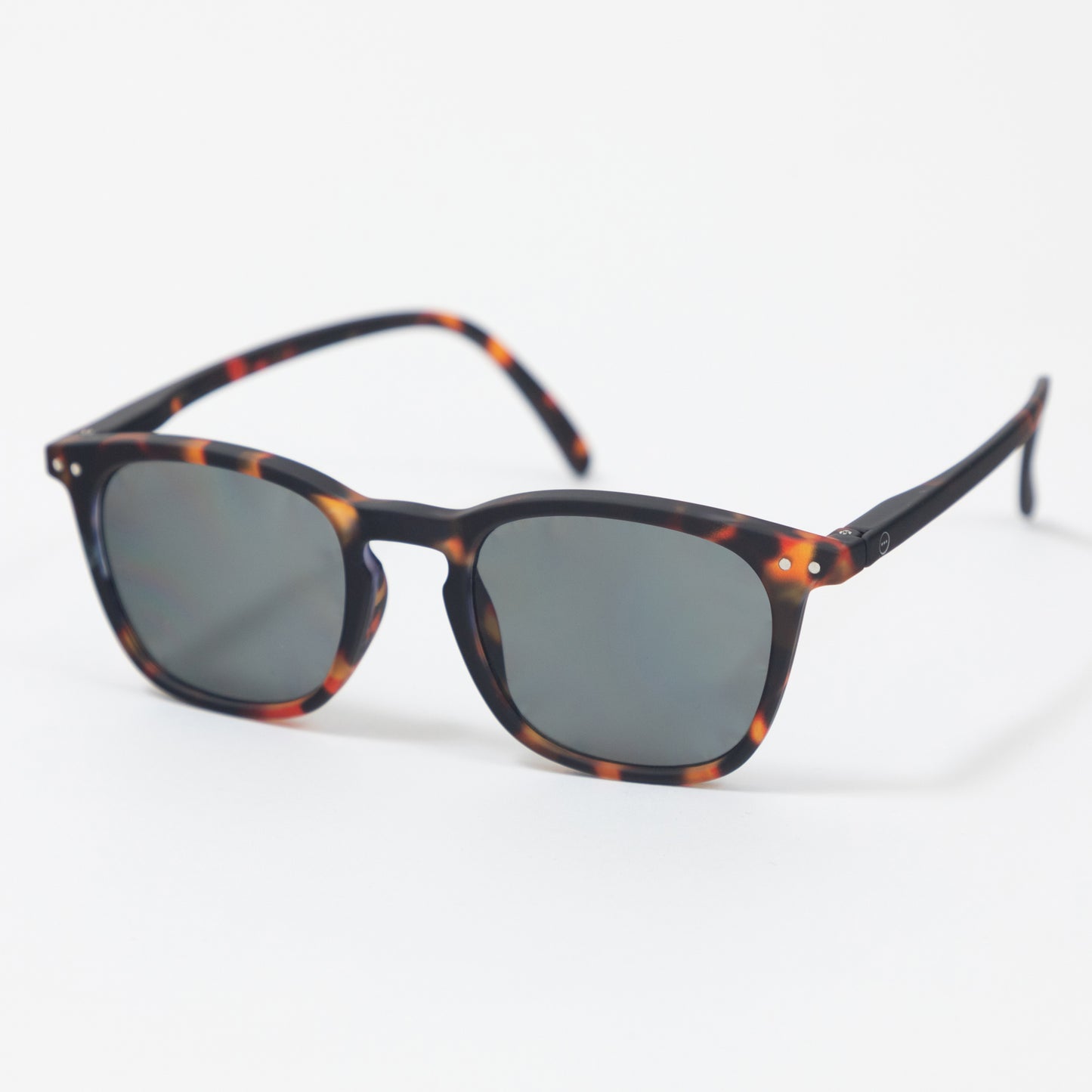 IZIPIZI #E The Trapeze Grey Lense Sunglasses in TORTOISE GREEN
