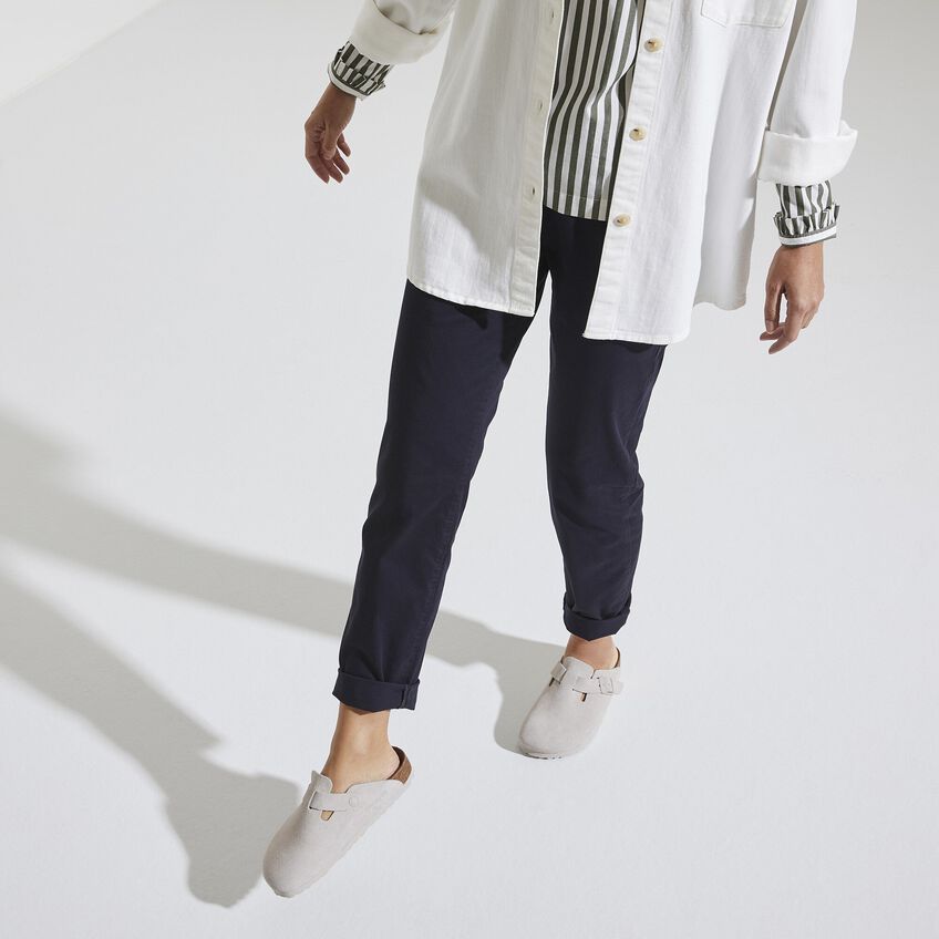 Womens BIRKENSTOCK Soft Footbed Boston Clog Sandals in WHITE