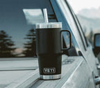YETI Rambler® 25 oz (739 ml) Straw Mug in Black