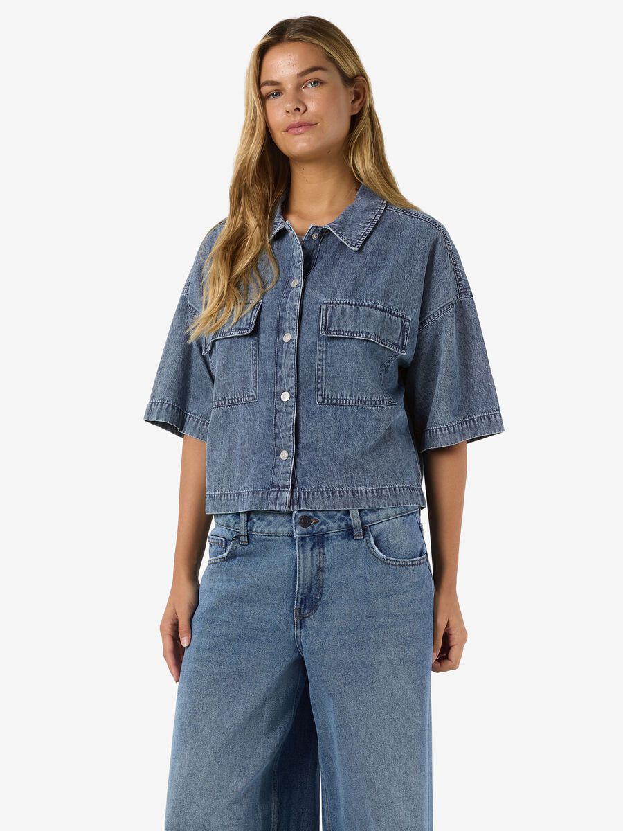 Womens NOISY MAY Enza Cropped Short Sleeve Shirt in BLUE DENIM