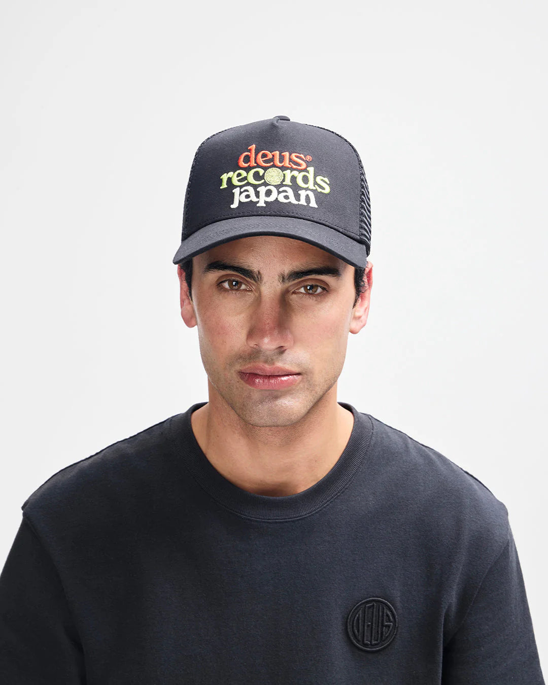 DEUS EX MACHINA Strata Trucker Cap in Black