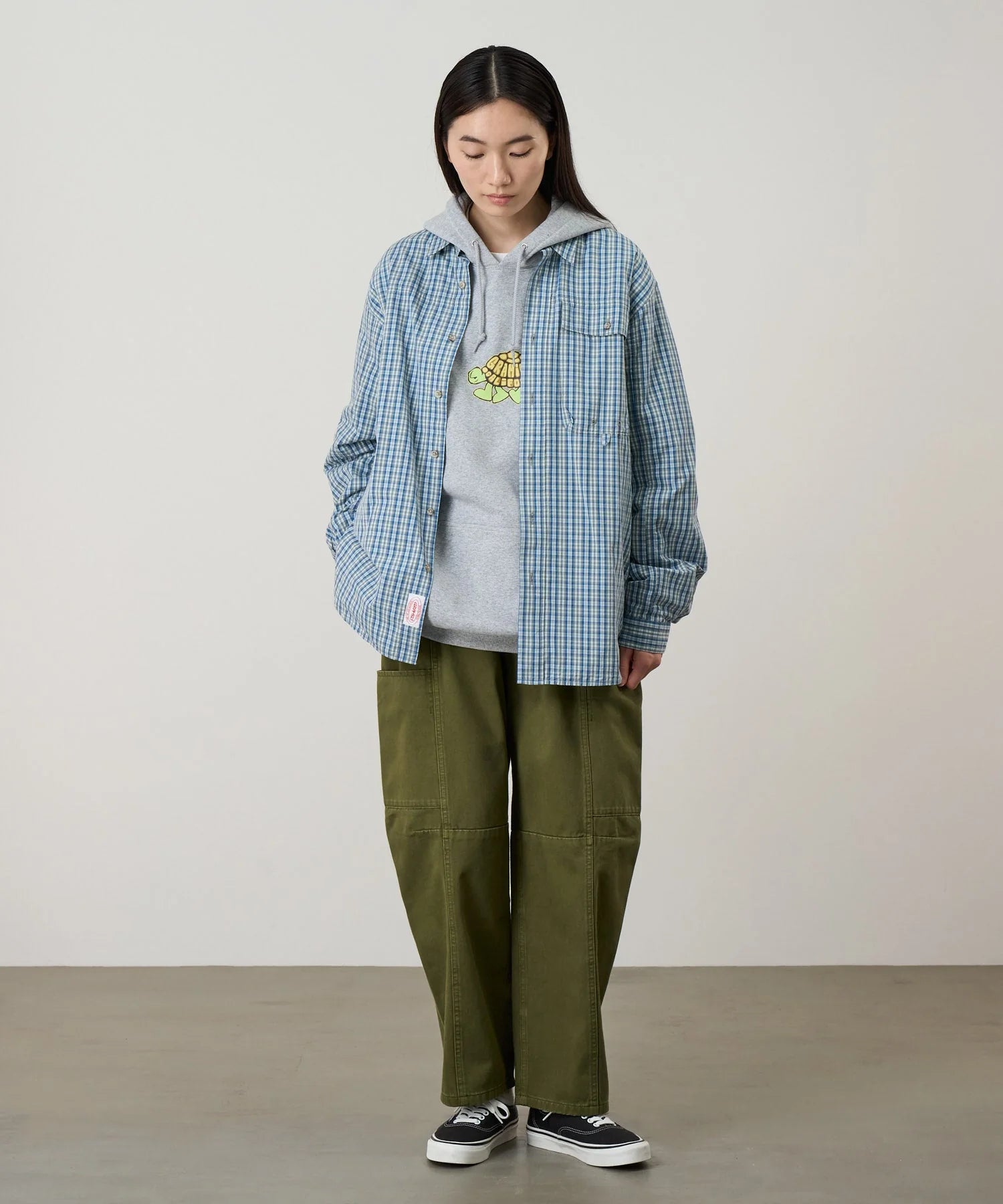 Womens GRAMICCI Voyager Trousers in ARMY PIGMENT