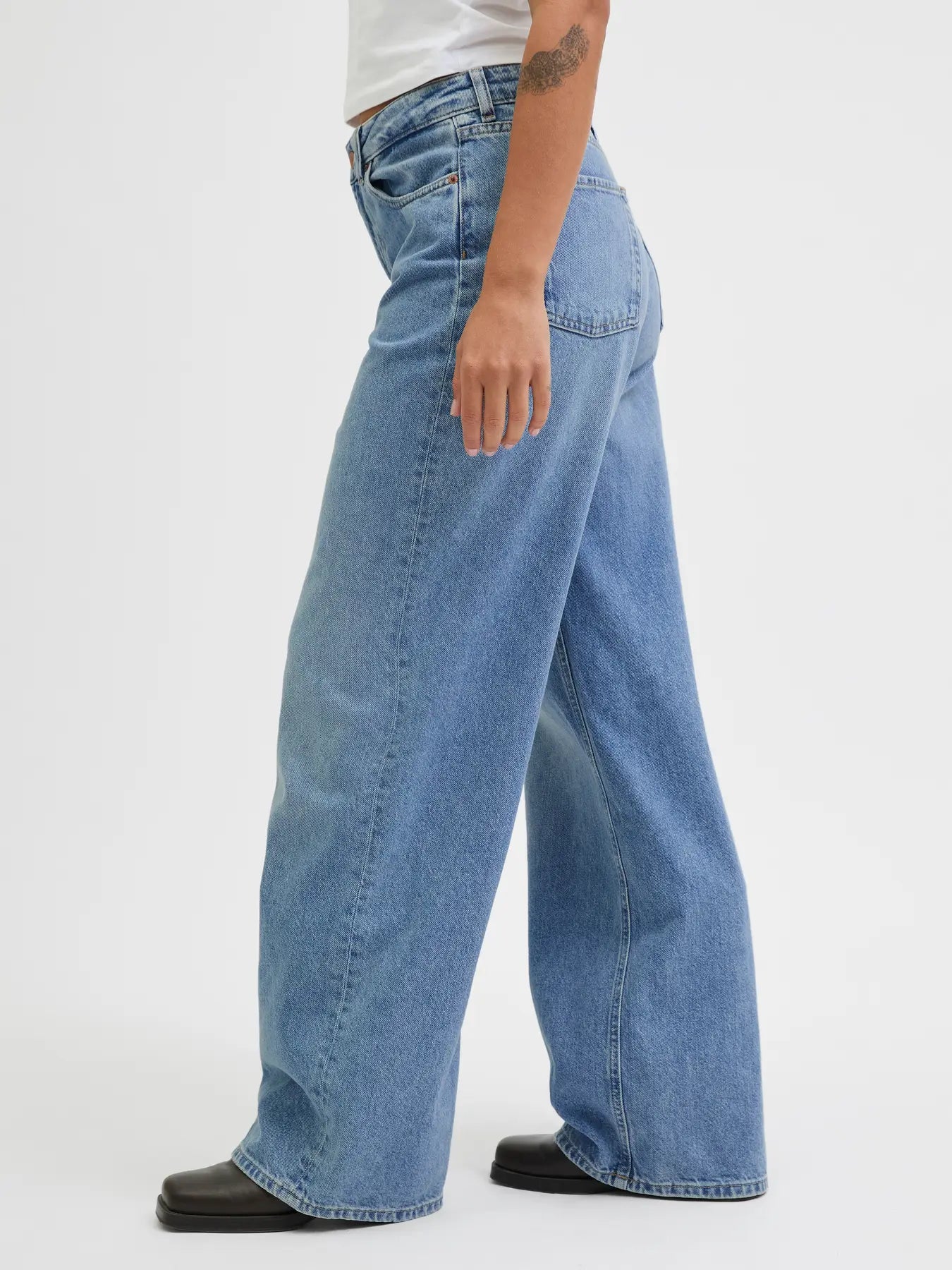 Womens JJXX Tokyo Wide Leg Jeans in MID BLUE