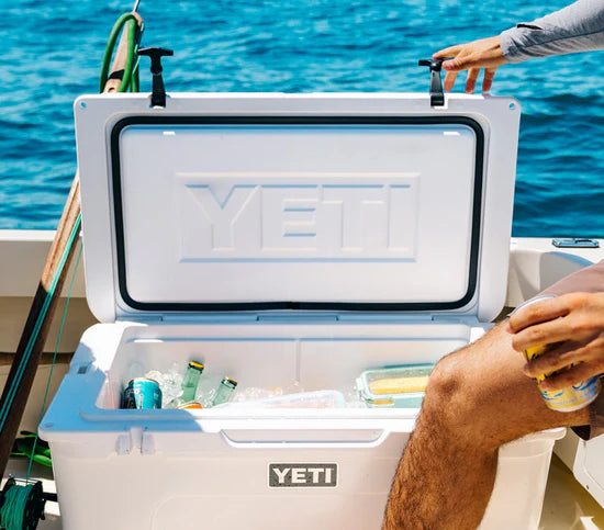 YETI Tundra 45 Cool Box in CHARCOAL