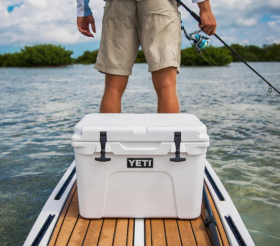 YETI Tundra 35 Cool Box in TAN