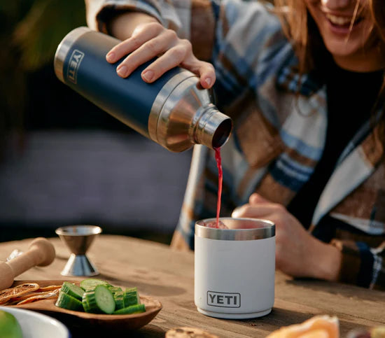 YETI Rambler™ 20 oz (591 ml) Cocktail Shaker in King Crab