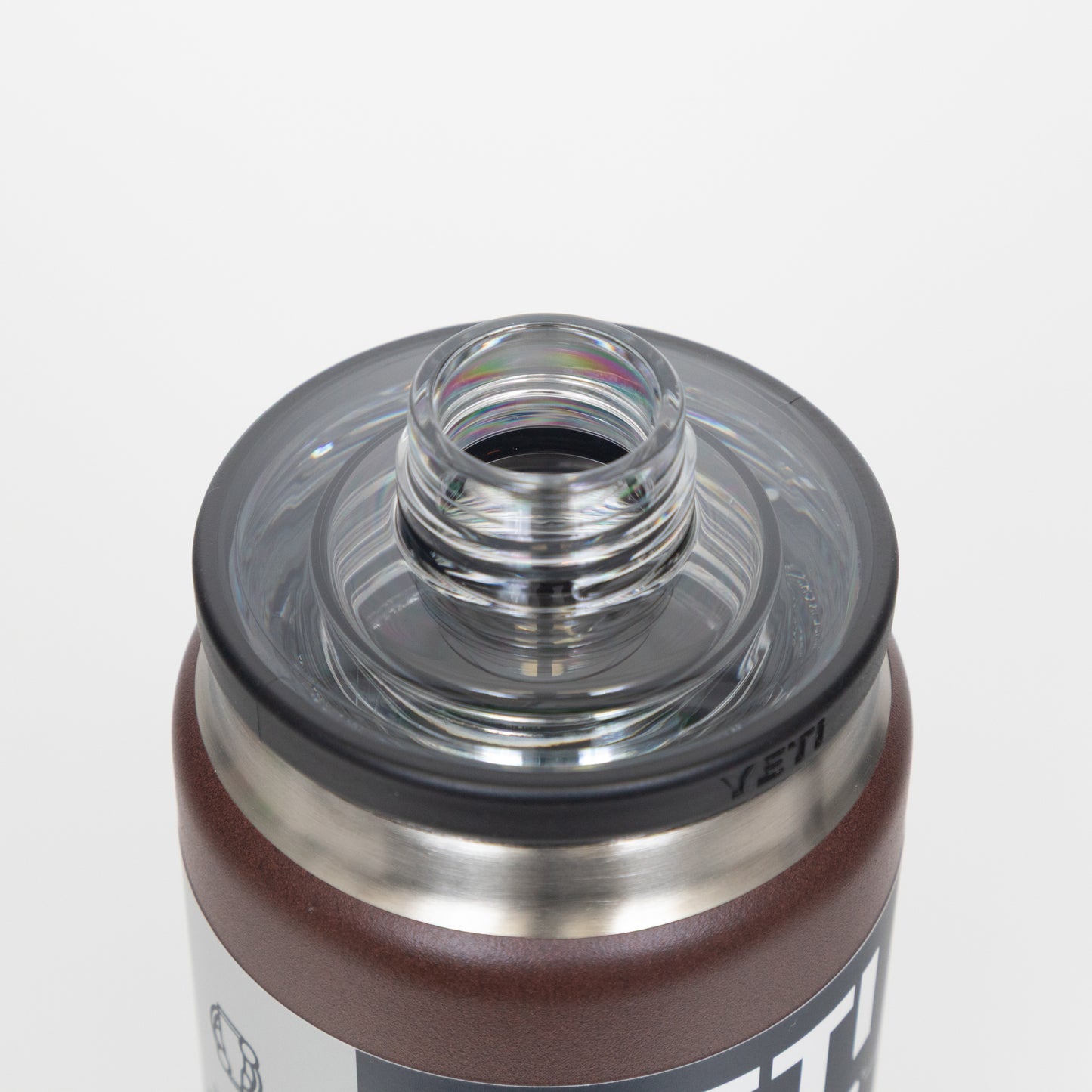 YETI Rambler 26 oz (769ml) Water Bottle with Chug Cap in BROWN