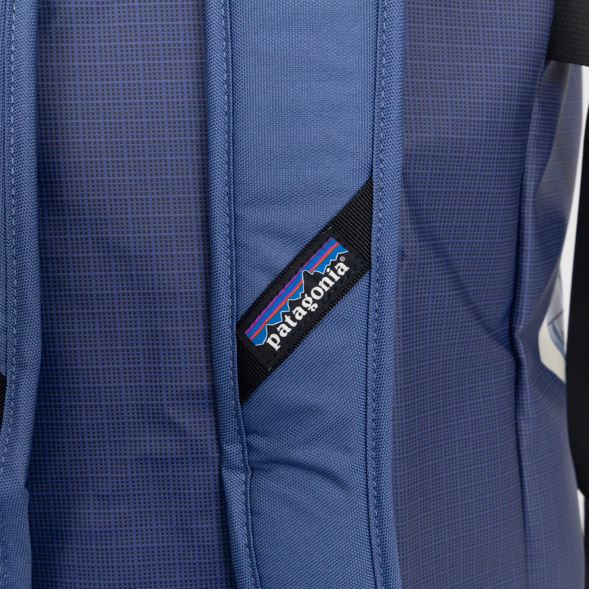 PATAGONIA 40L Black Hole Duffle in CURRENT BLUE