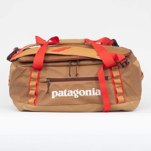 PATAGONIA 40L Black Hole Duffle in TALON GOLD