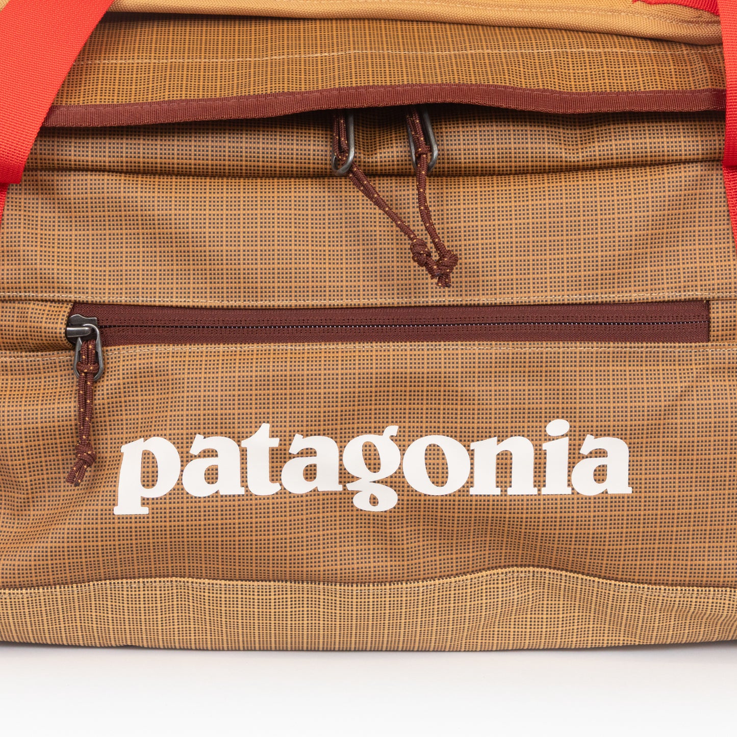 PATAGONIA 40L Black Hole Duffle in TALON GOLD