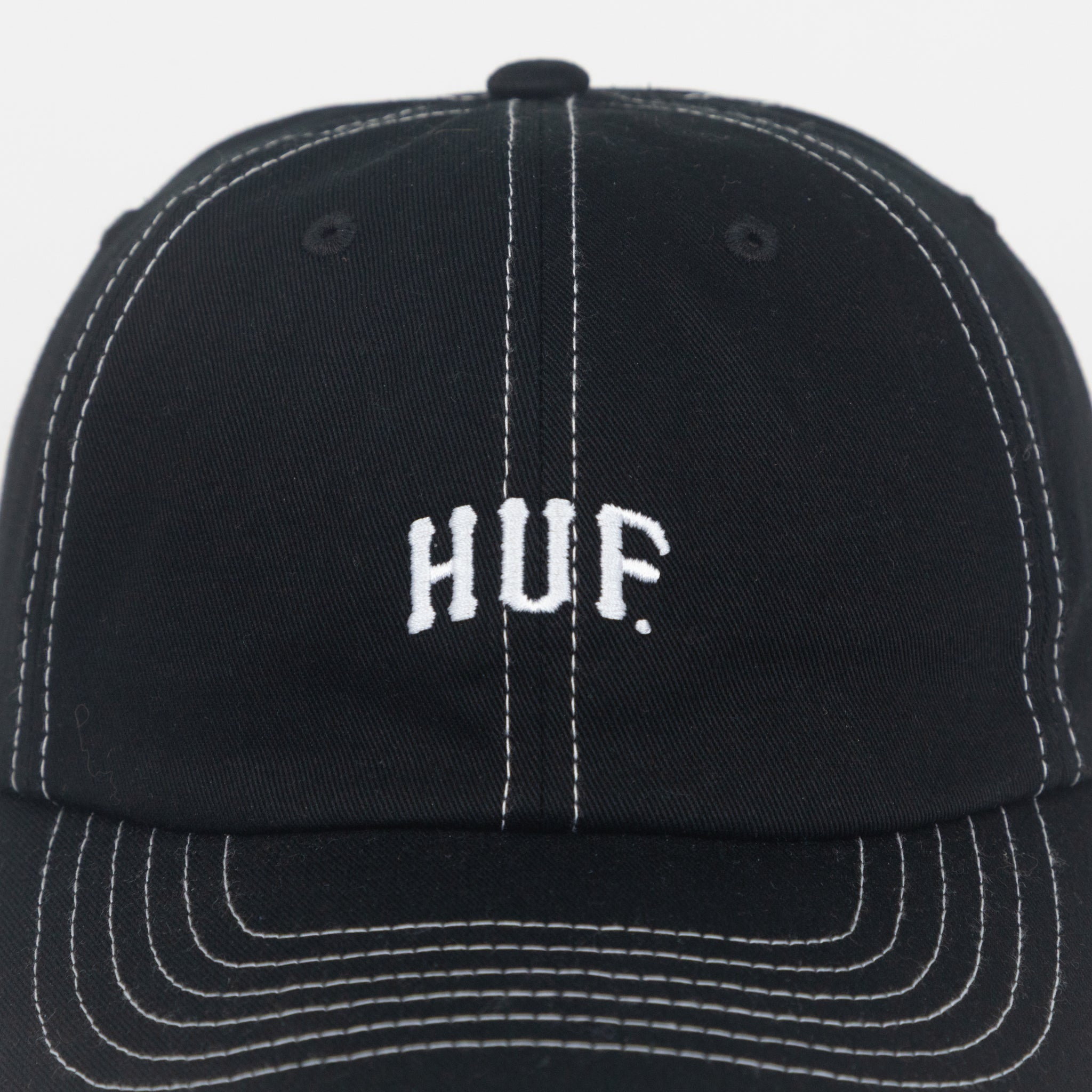 HUF Arch Logo Cap in BLACK