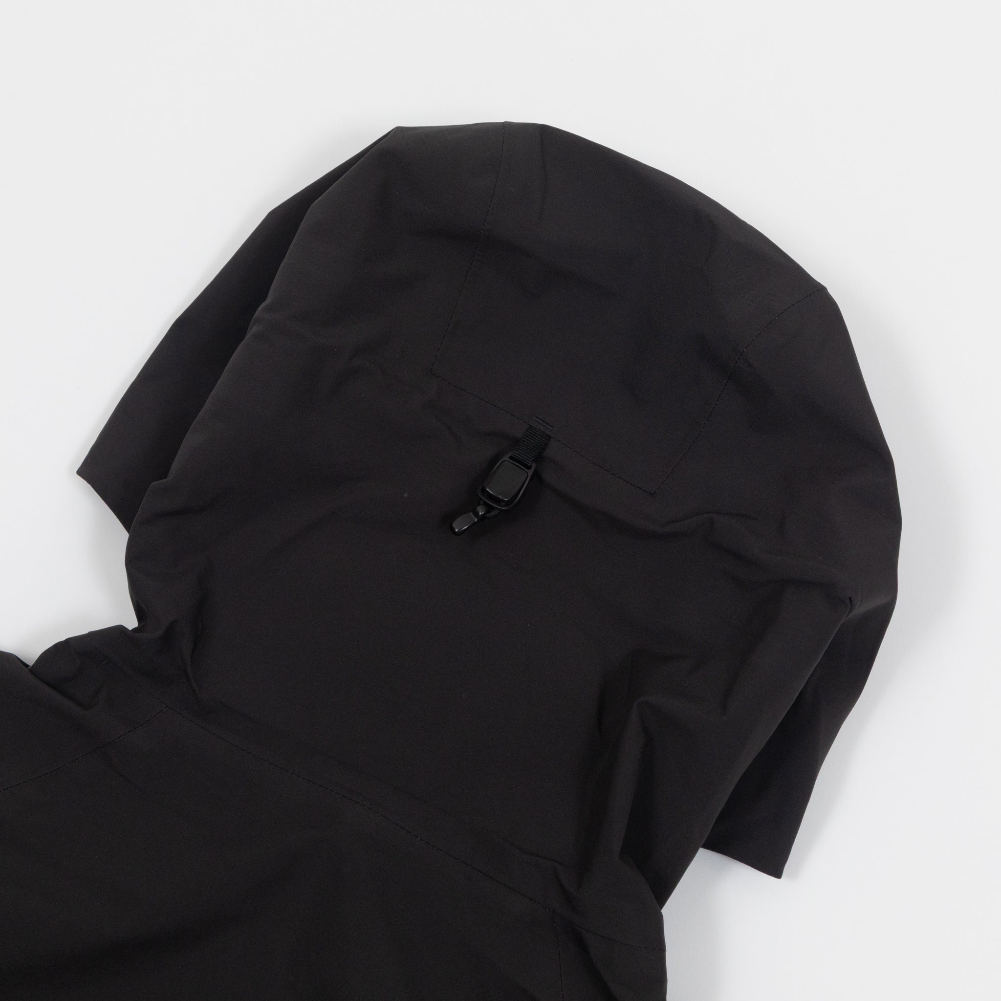 ELLIKER Ayre Shell Jacket in BLACK