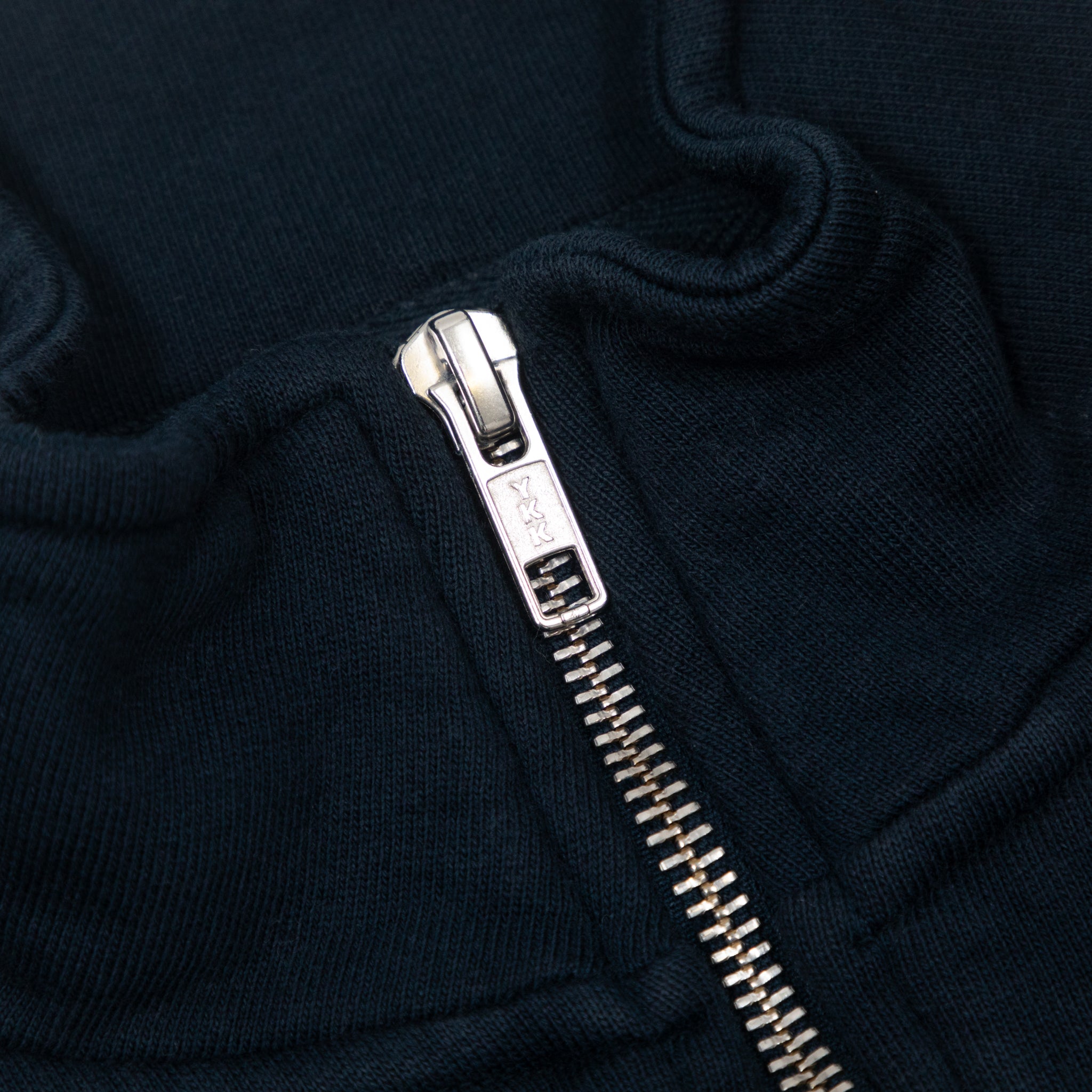 COLORFUL STANDARD Basic Quarter Zip in NAVY BLUE