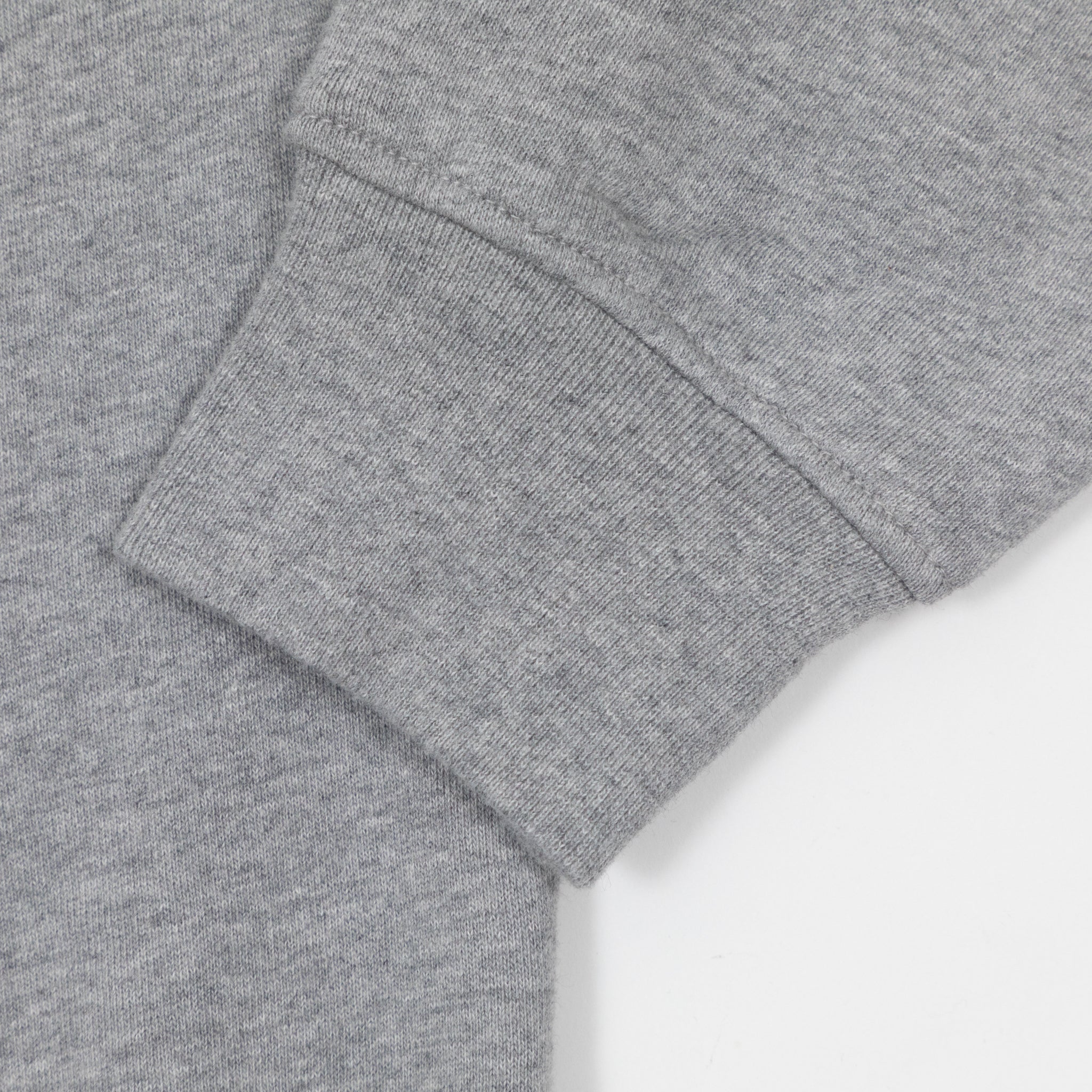 COLORFUL STANDARD Basic Sweatshirt in GREY