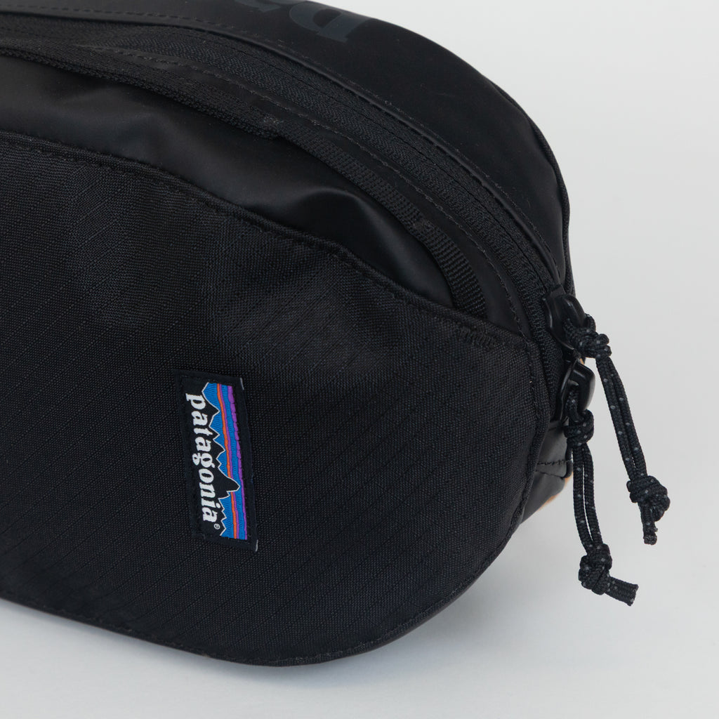 PATAGONIA Black Hole Cube 3L Bag in BLACK
