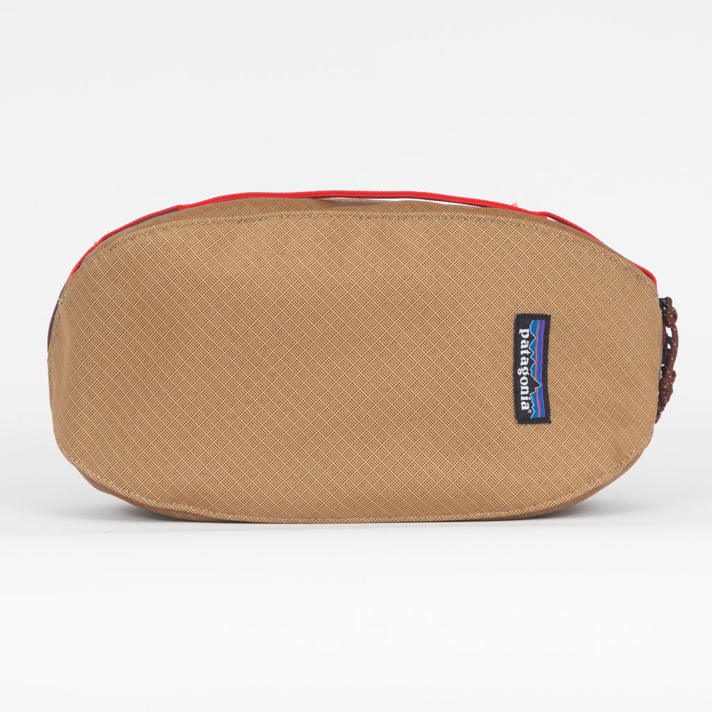 PATAGONIA Black Hole Cube 3L Bag in TALON GOLD