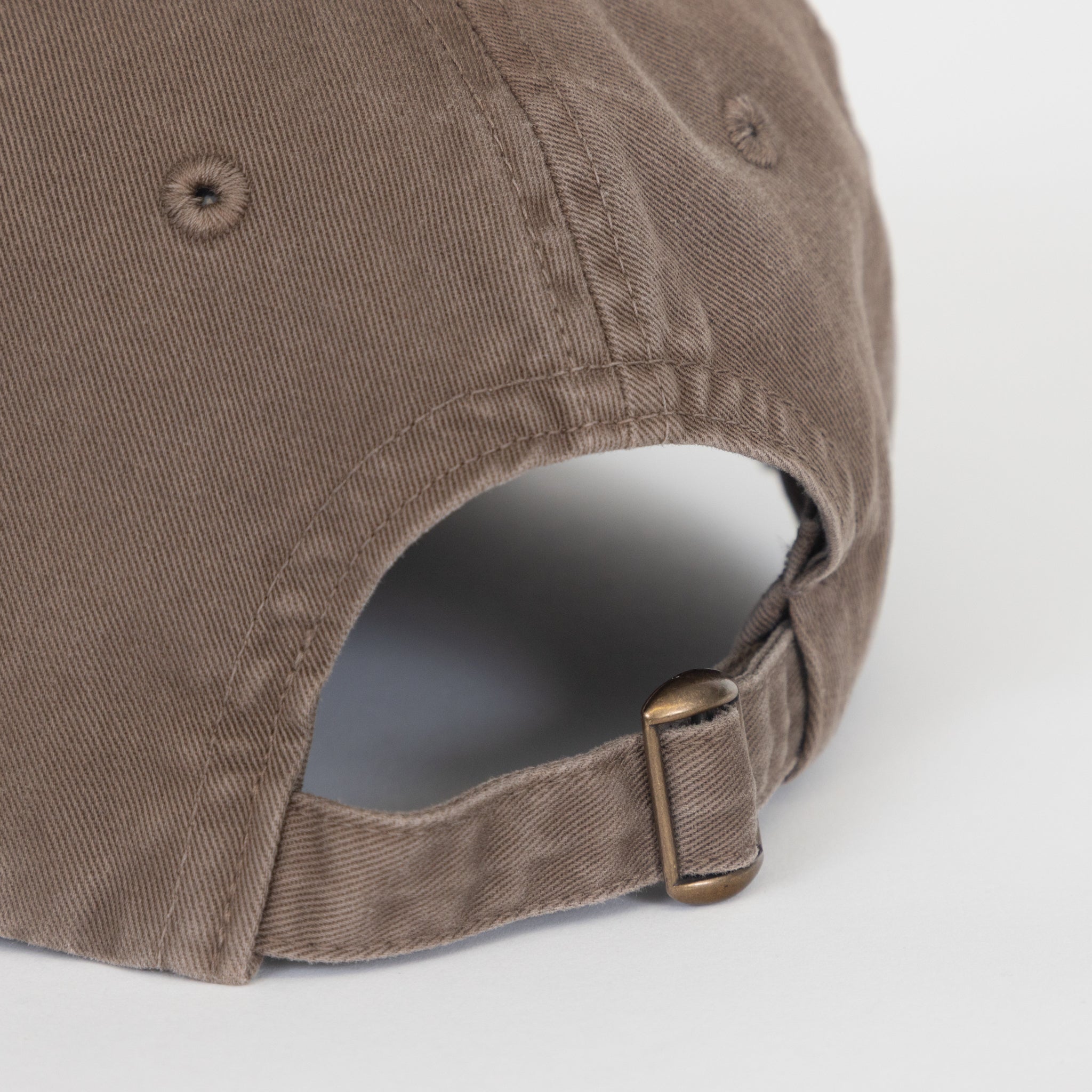 COLORFUL STANDARD Organic Cotton Cap in Faded Khaki