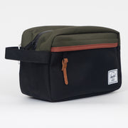 HERSCHEL SUPPLY CO. Chapter Travel Wash Bag in BLACK & GREEN