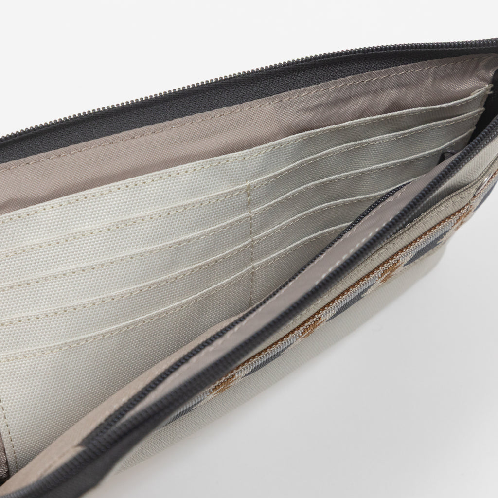 KAVU Clutch Case in RANCHLAND