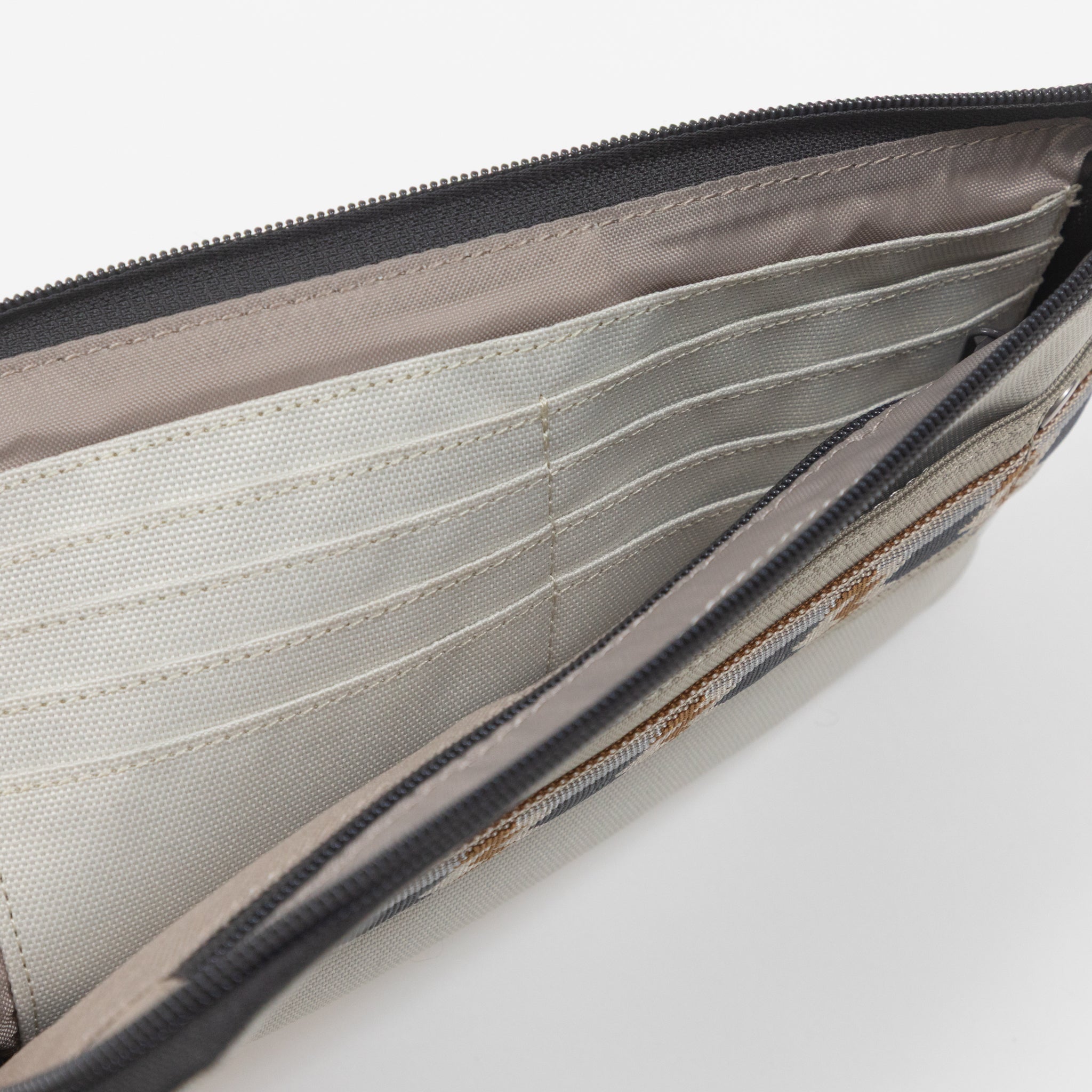 KAVU Clutch Case in RANCHLAND