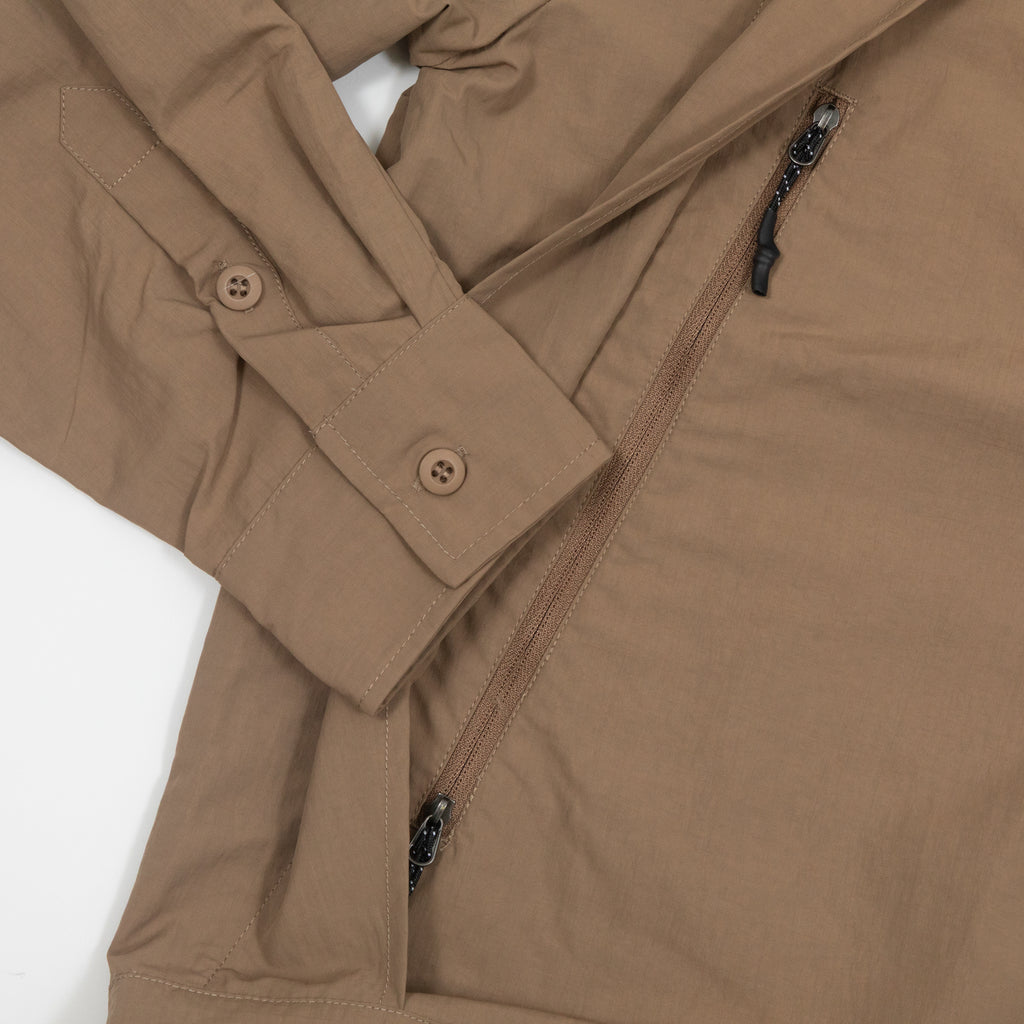 ELLIKER Craw Long Sleeve Tech Shirt in DARK BEIGE