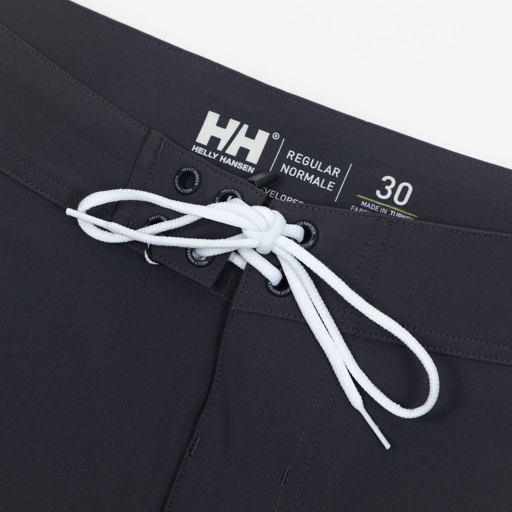 HELLY HANSEN Curve Board Shorts 7" in BLACK